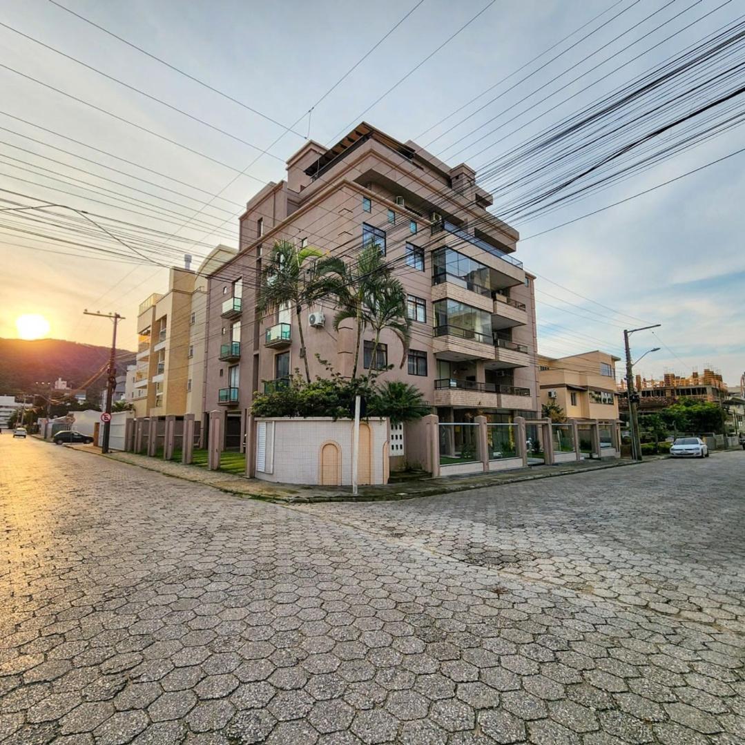 Apto El Shadday 301 cento e cinquenta metros do mar Bombinhas Exterior foto